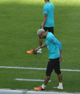 内马尔我的脚漂亮吗内马尔在昨天6月1日的