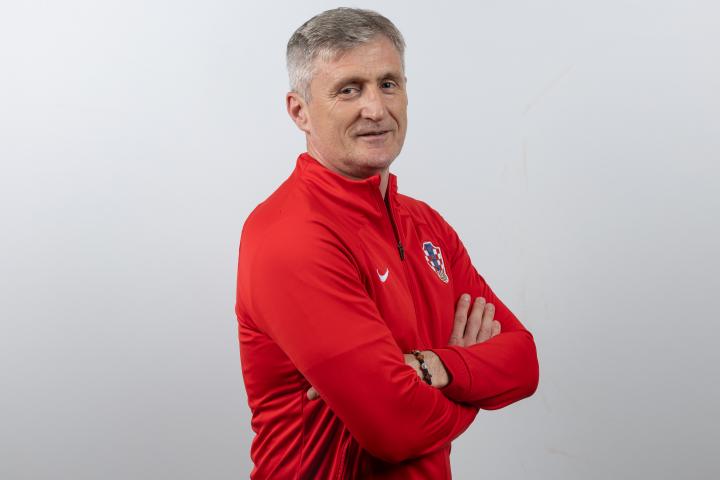 贾尔尼(主教练)20. 拉利奇(萨尔茨堡红牛,前锋)19.