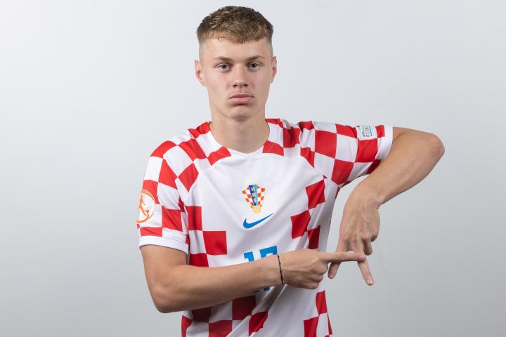 拉利奇(萨尔茨堡红牛,前锋)贾尔尼(主教练)