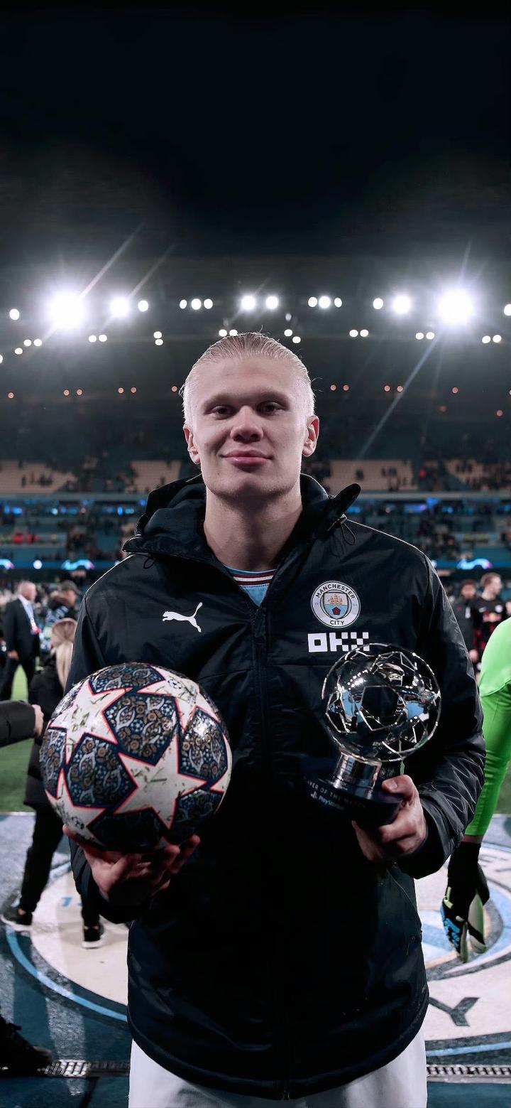 曼城哈兰德壁纸就压着打