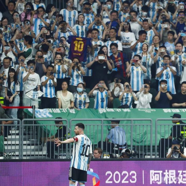 阿根廷《奥莱报》回顾中国球迷：这里不是阿根廷，这...
