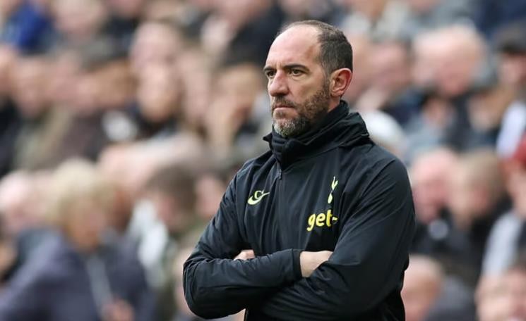 ta热刺正考虑解雇斯泰利尼助教瑞安梅森成接任候选人