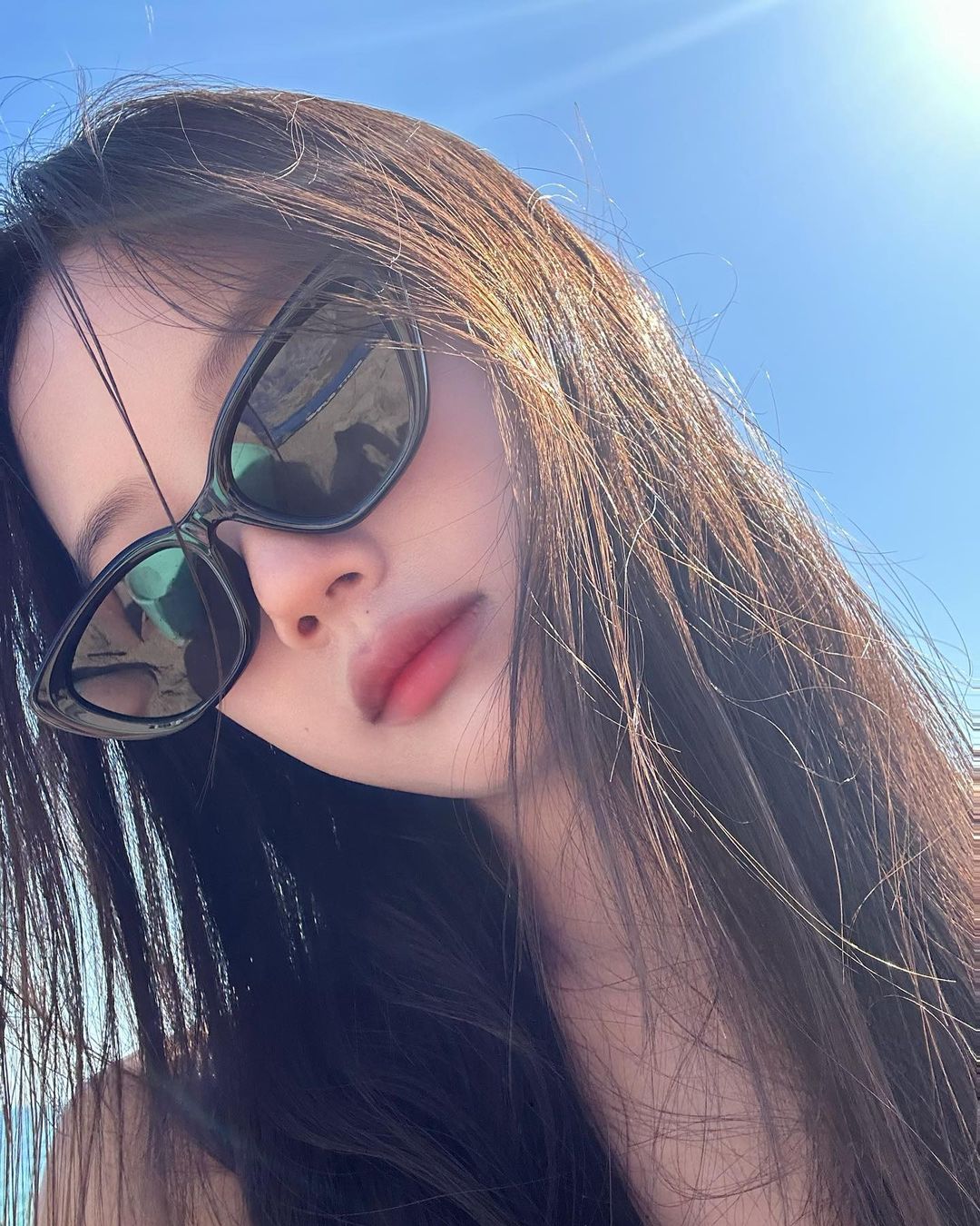 韩国足球名宿李同国女儿李在诗的近照