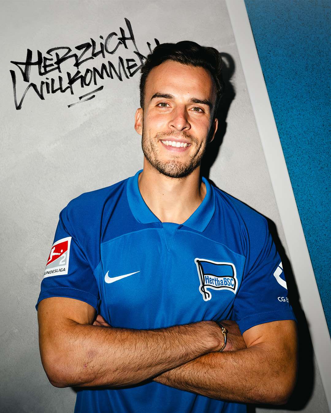 柏林赫塔官方：从奥地利维也纳签下29岁的前锋塔巴...