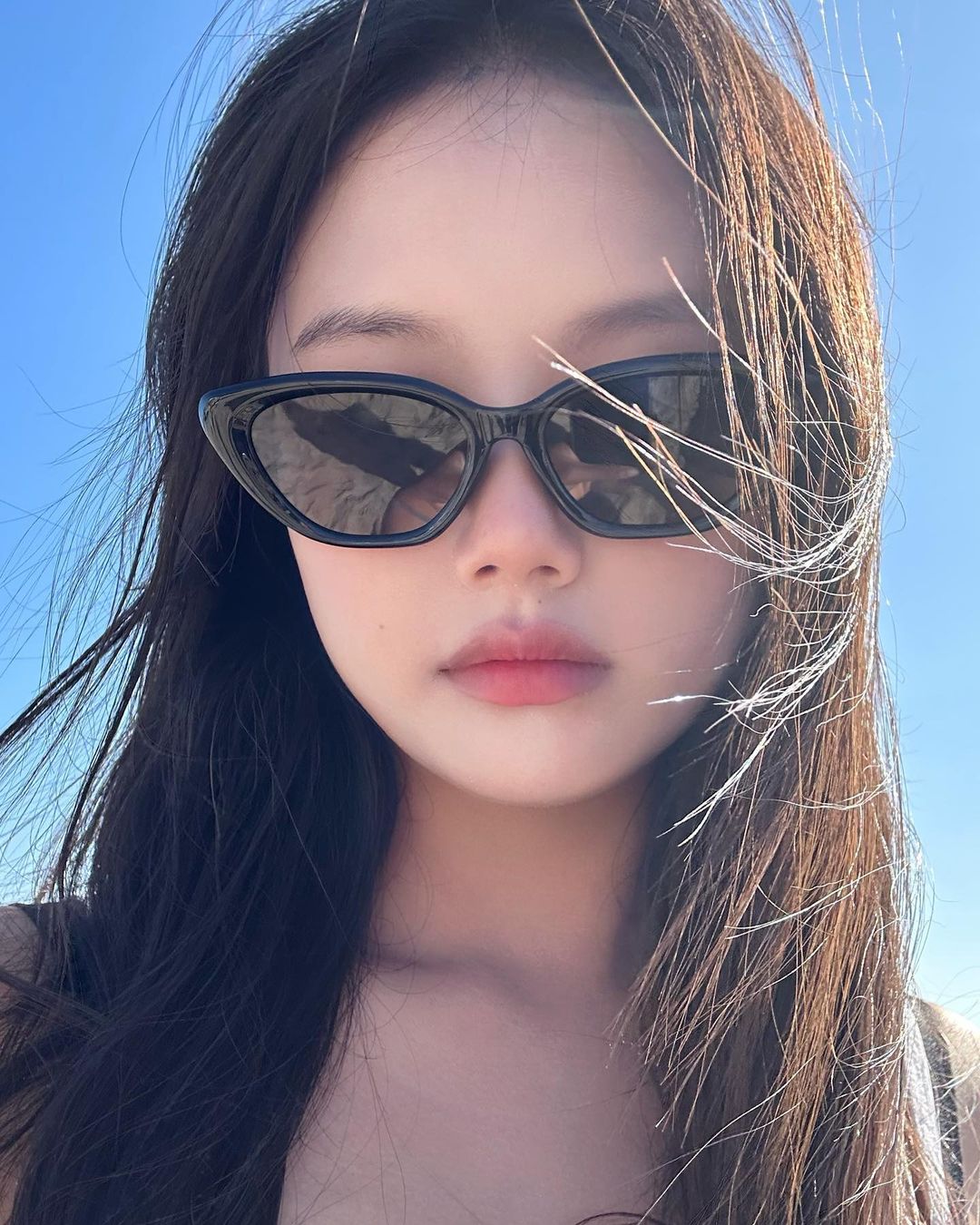 韩国足球名宿李同国女儿李在诗的近照