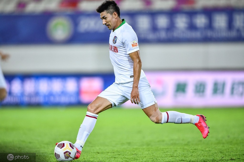 青岛足球人物小传7王伟