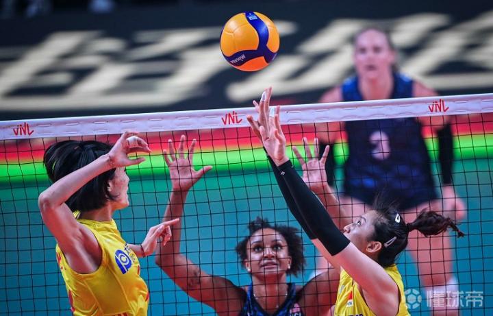 世界女排联赛菲律宾站:中国女排0-3不敌美国,无缘三连胜|排球|中国