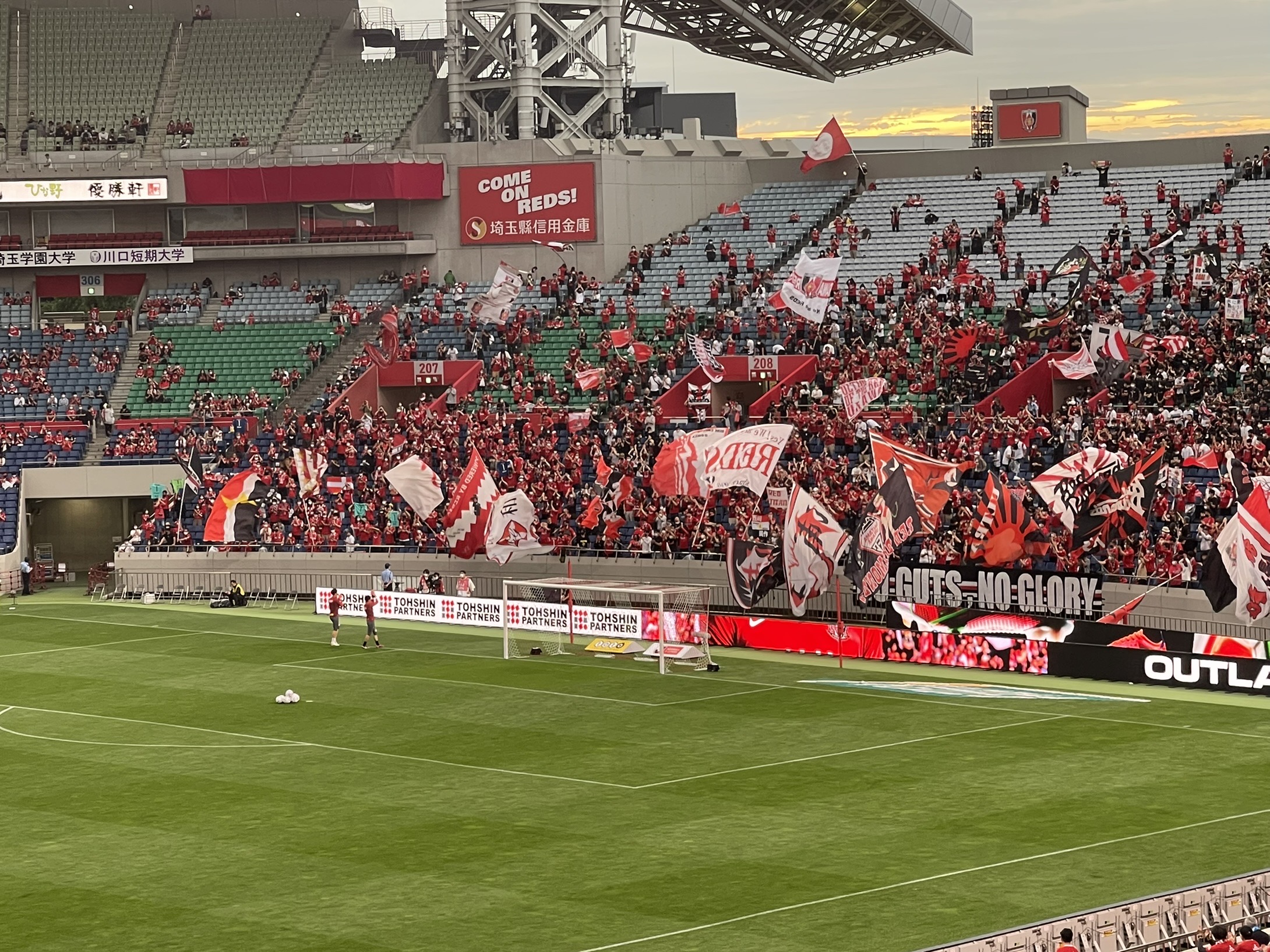 j联赛观赛浦和红钻