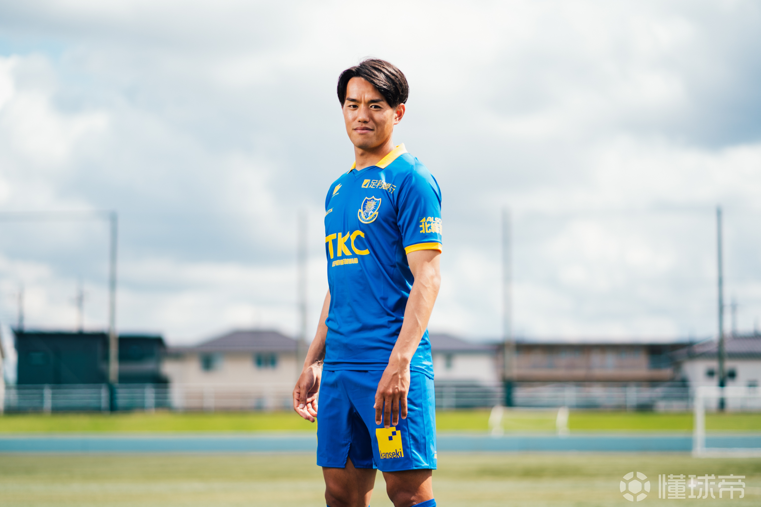 枥木sc发布2022赛季夏季限定球衣这件球衣的