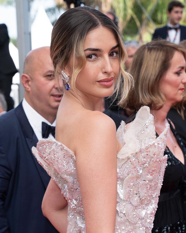 蓝月美人记no1格拉利什女友萨沙阿特伍德