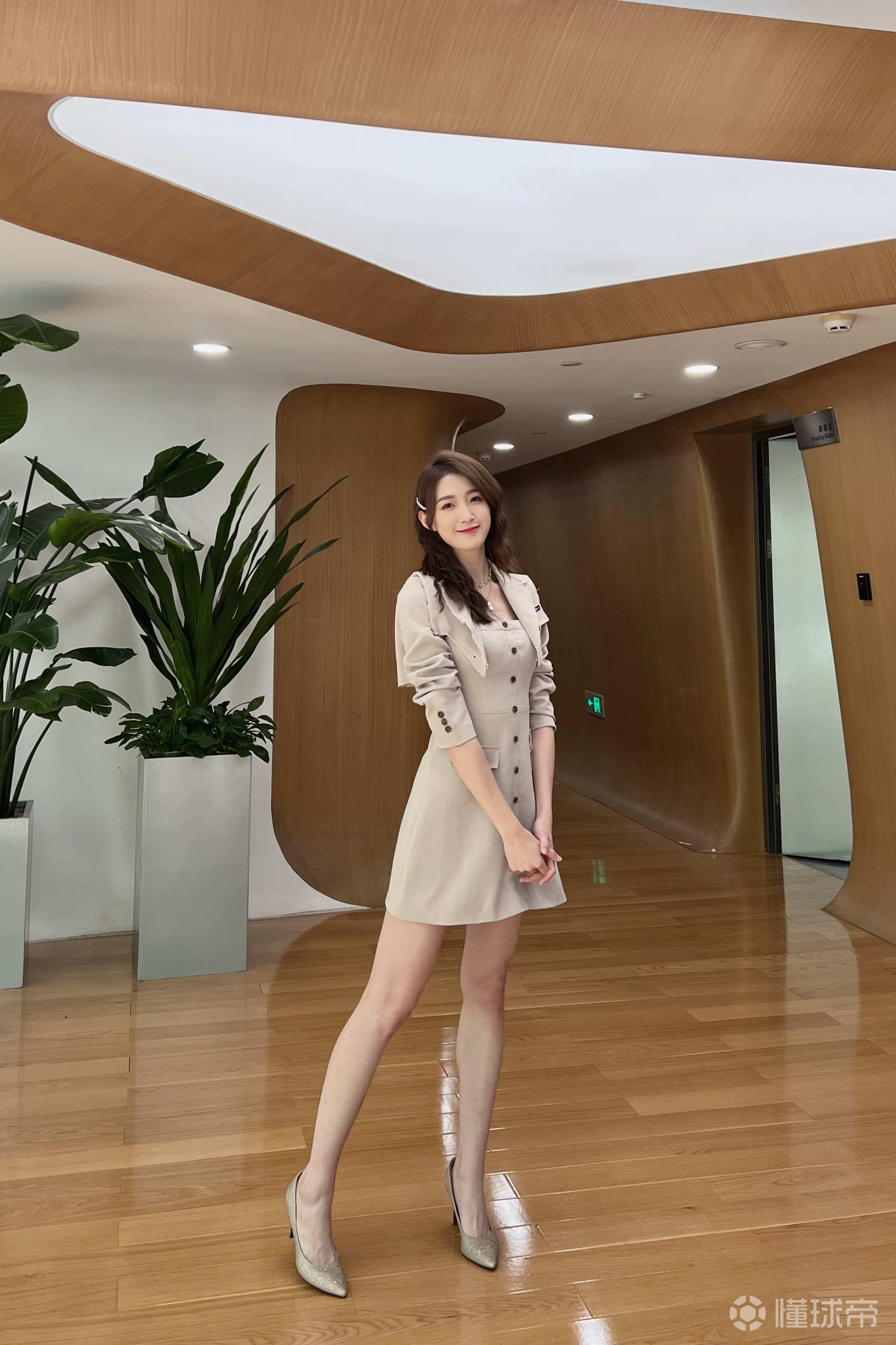 图说i某平台体育主播雪儿原名宋雪莹身高1