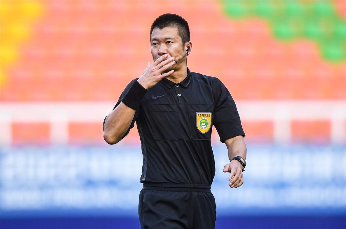 艾堃主哨大连对成都刘威执裁申花战亚泰俩奥斯卡或同登场