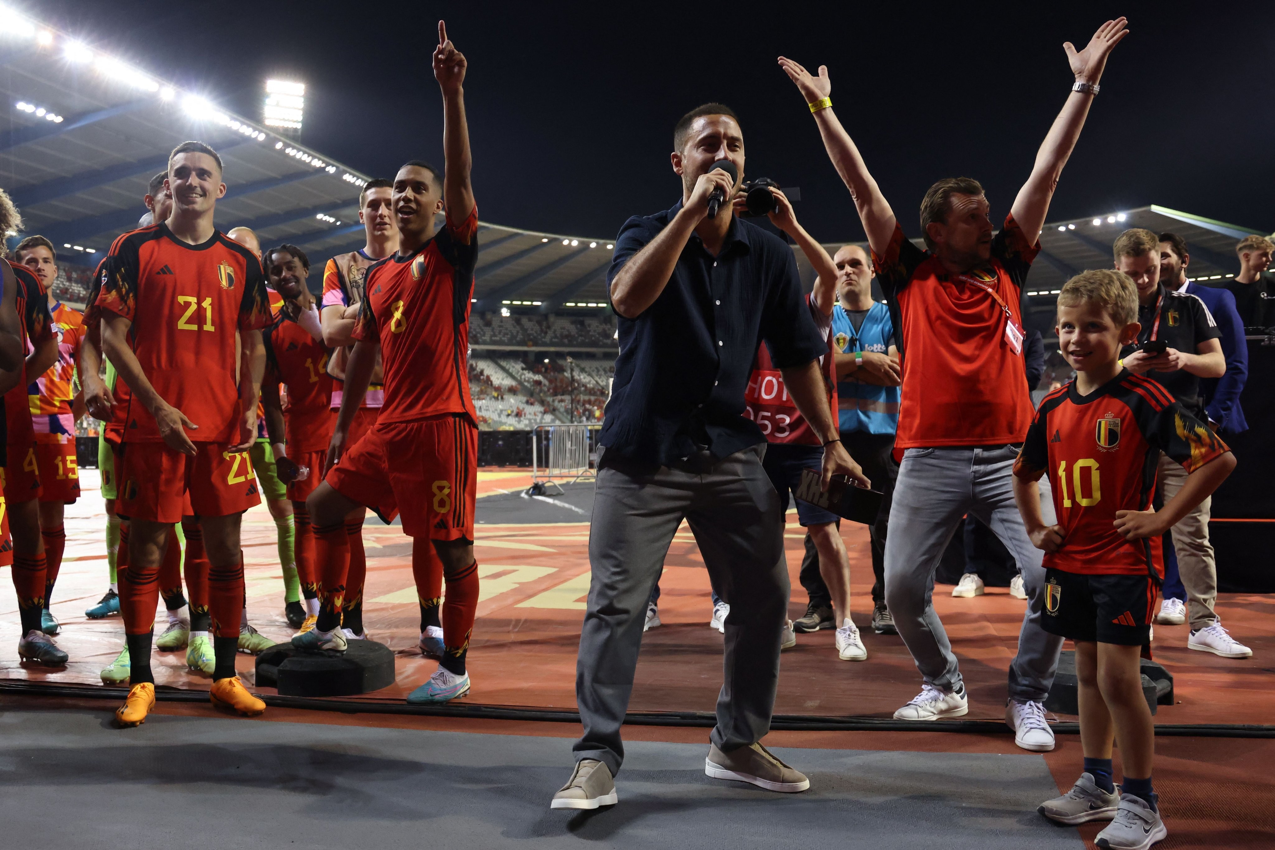 迟来的告别比利时主场为阿扎尔举办国家队退役仪式