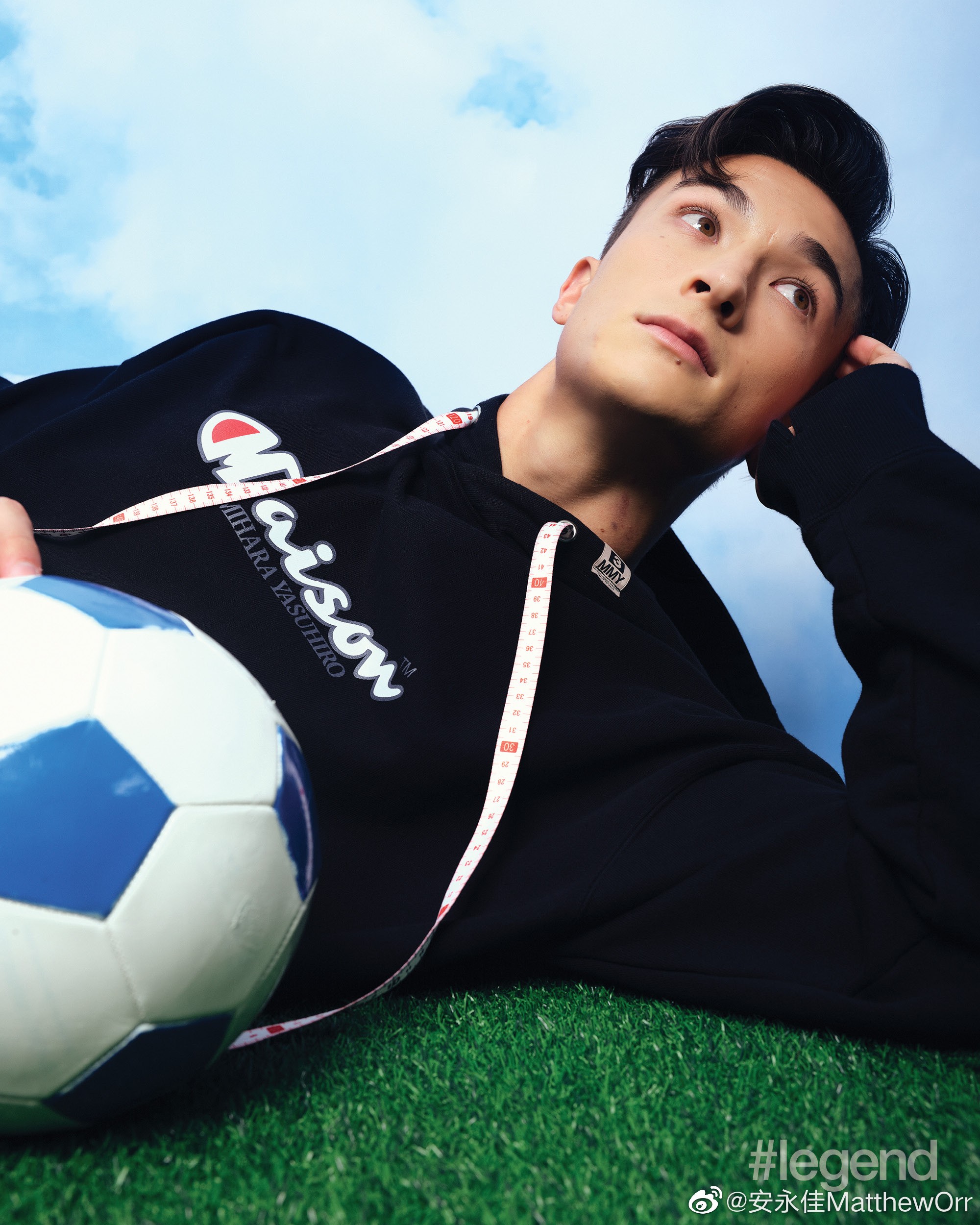 玉树临风香港c罗安永佳再晒杂志封面照