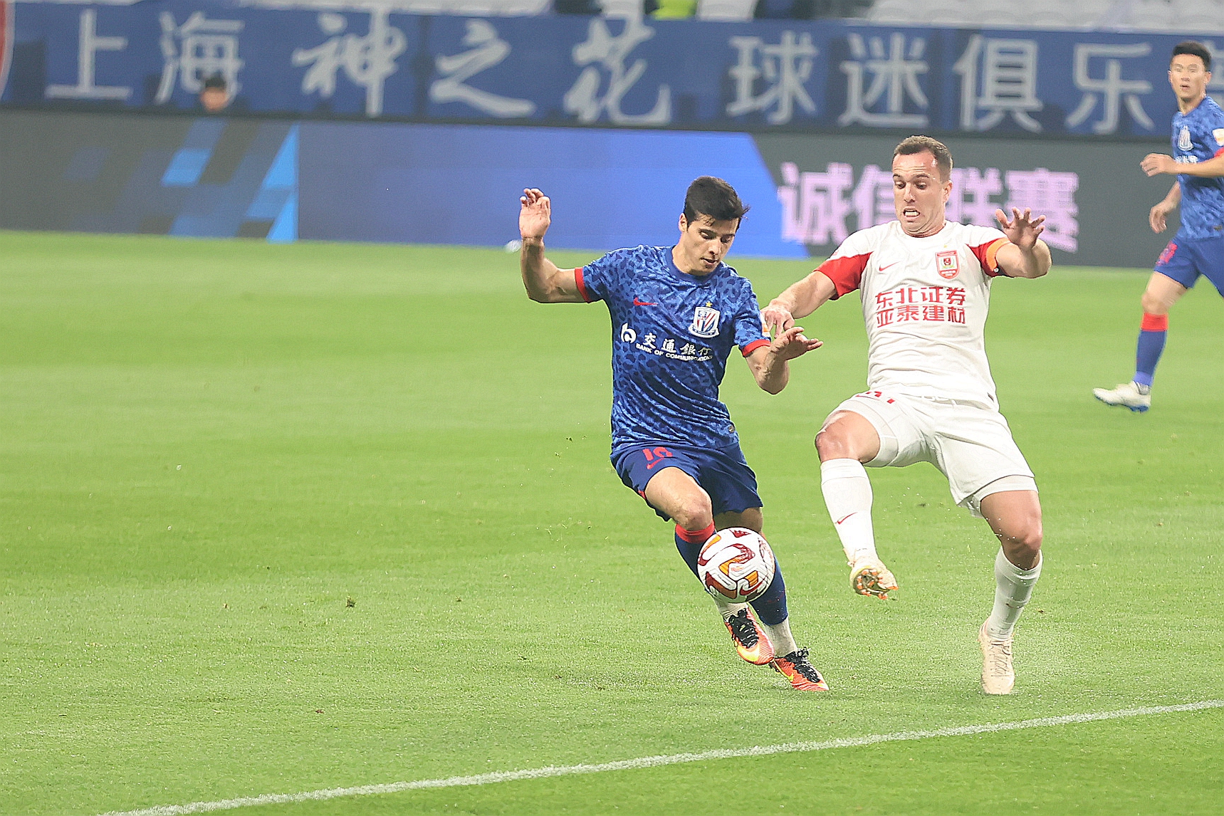 外援马莱莱进球上海申花主场1比0力克长春亚泰