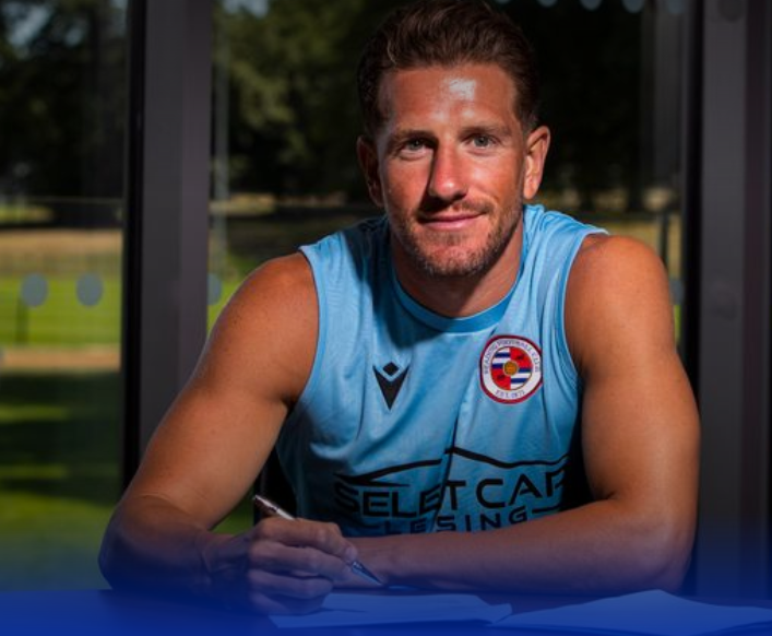 官方雷丁免签前谢周三中场哈钦森