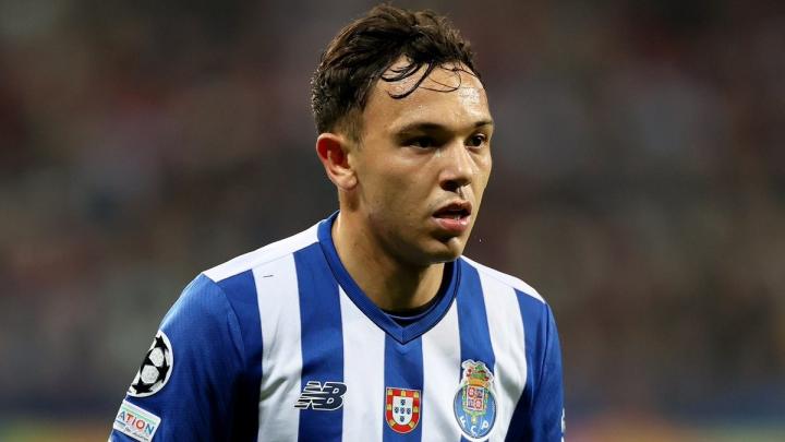 波尔图拒绝了热刺对巴西边锋佩佩的报价|托特纳姆热刺|波尔图|佩佩|懂