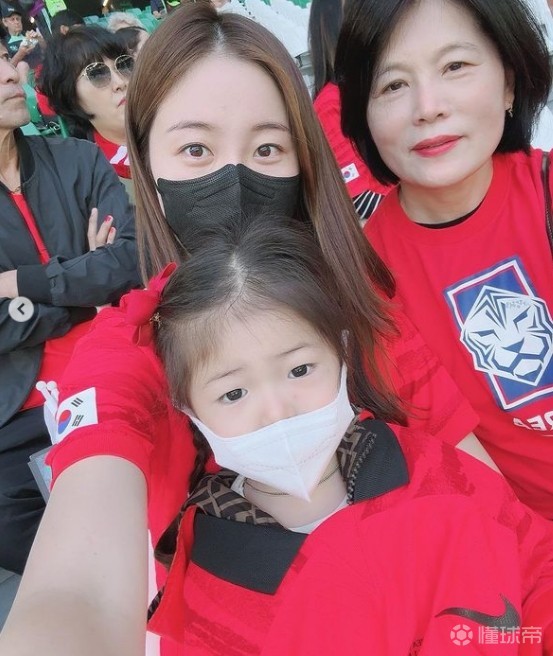 妻子激励孙准浩:祝贺你实现人生最大梦想,今后依然支持你