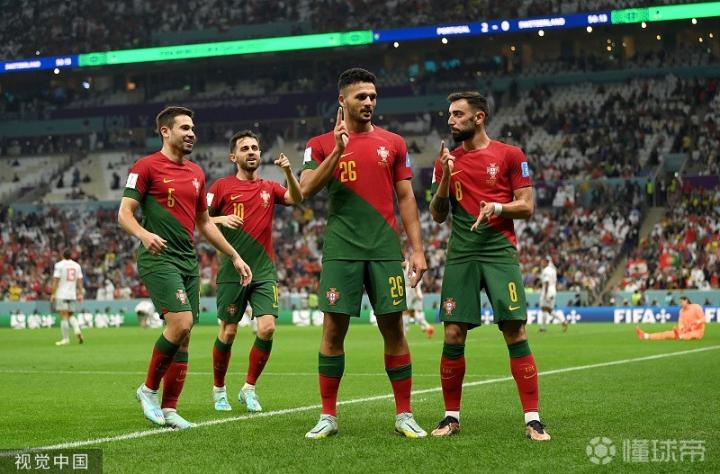 葡萄牙vs瑞士：“铁腰”捧红新星，老帅神作梦回2016
