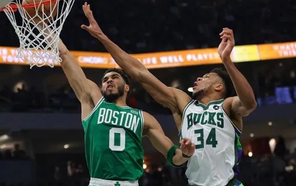 NBA官网战力榜：雄鹿重返榜首勇士第12湖人第17