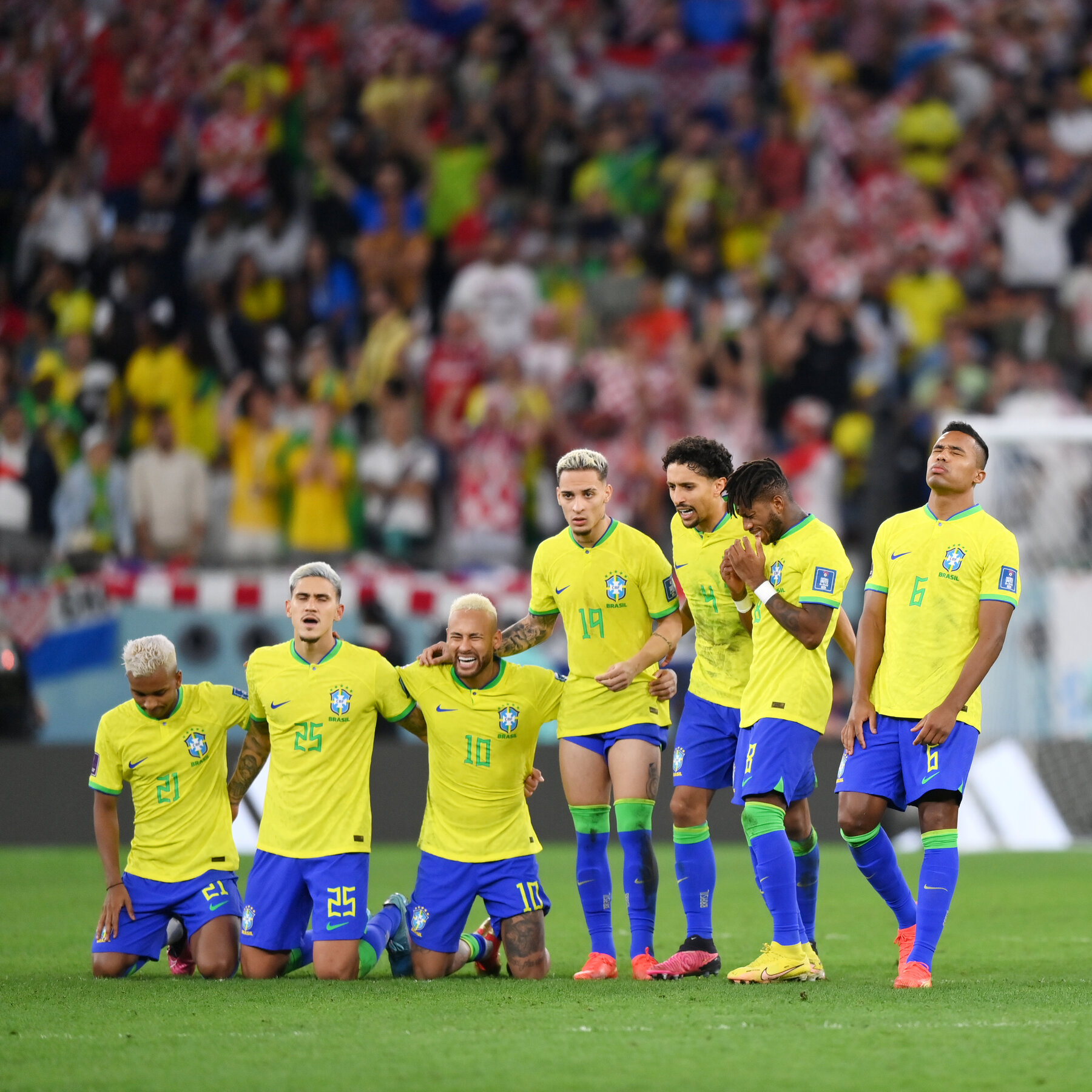 巴西利爪巴西国家队2022年世界杯主场球员版球衣