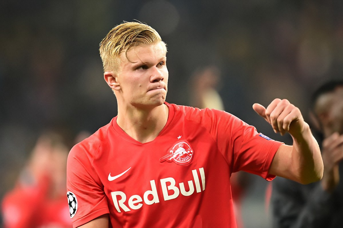 哈兰德2000年7月21日出生于挪威,2015年加盟了挪威球队 布莱尼,后于