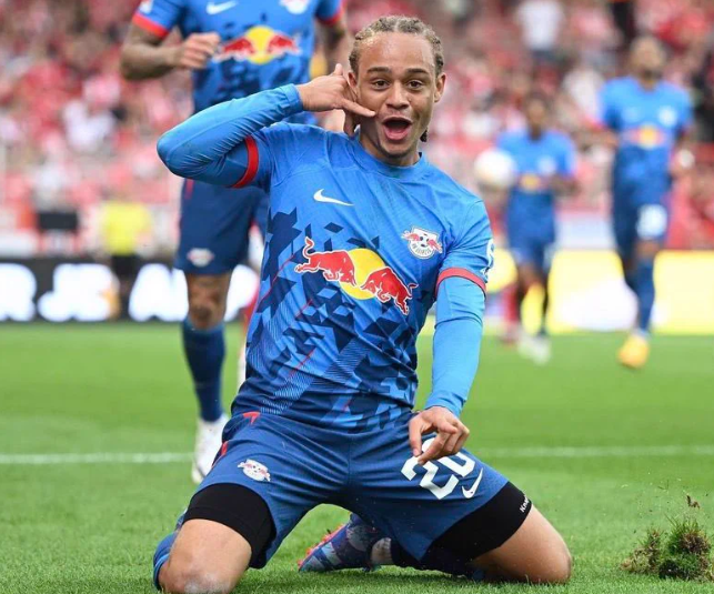 巴黎外租球员荷兰国脚哈维西蒙斯在莱比锡再度传射