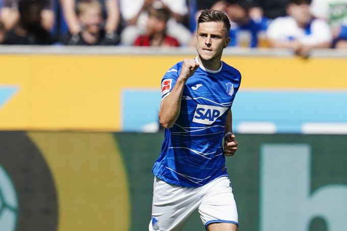 德天空:莱比锡已签下鲍姆加特纳,转会费2700万 浮动|霍芬海姆|rb