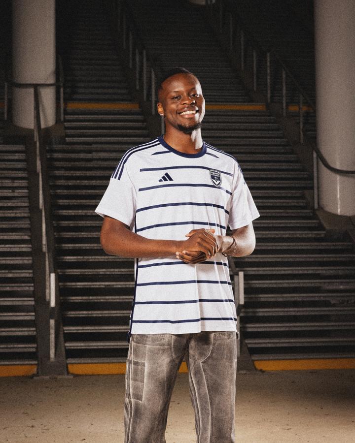 波尔多俱乐部2023/2024赛季客场球衣发布.|波尔多|懂球帝