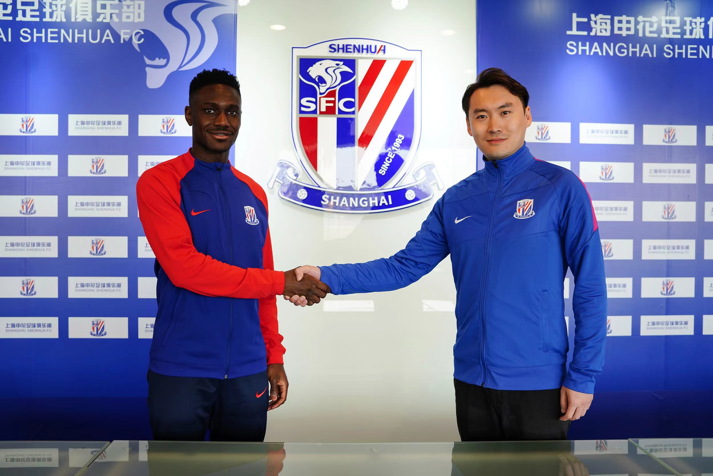 启程2023赛法斯马莱莱正式加盟上海申花足球俱乐部