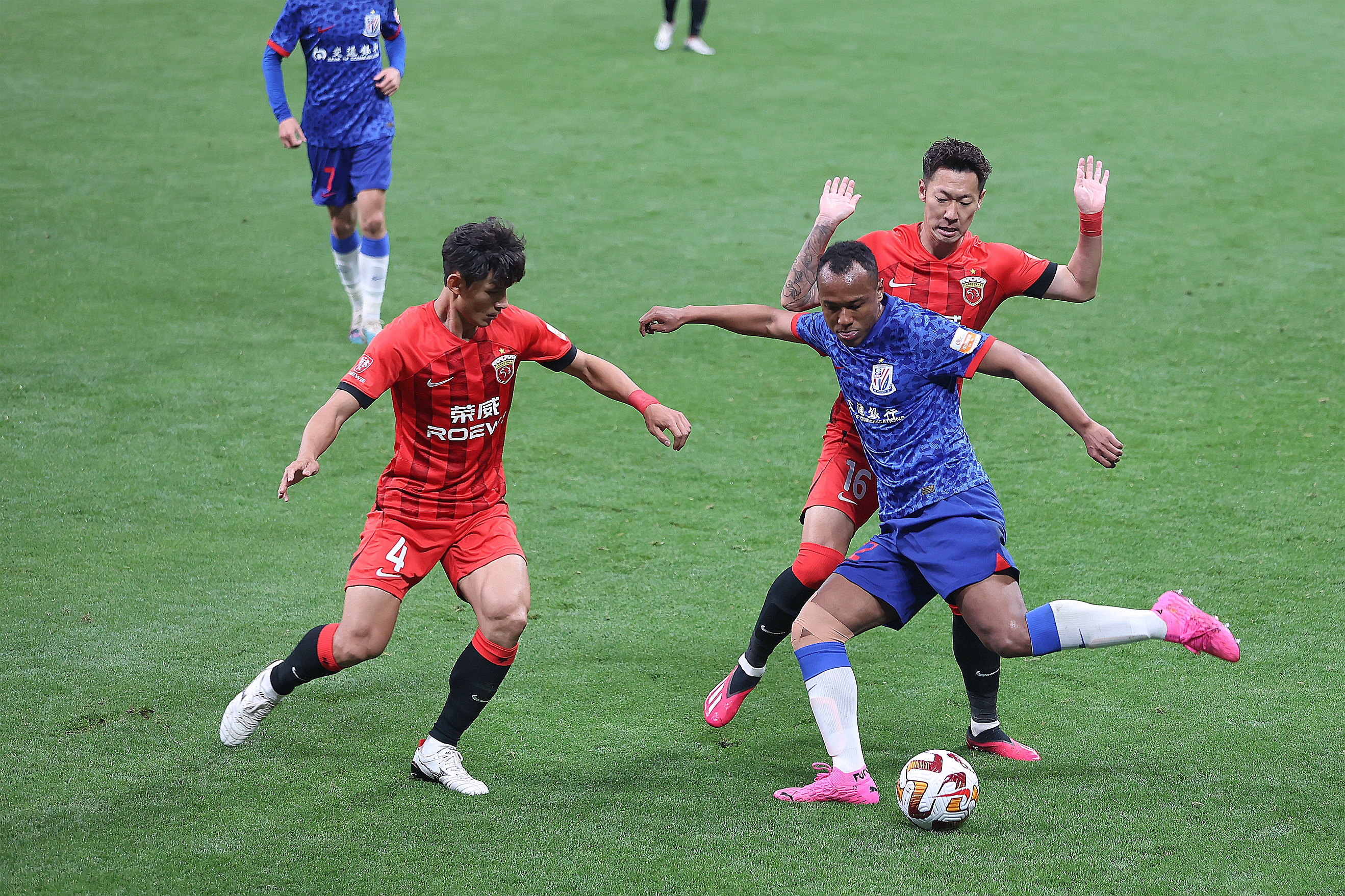 2023赛季中超上海德比首回合海港1比1与申花握手言和