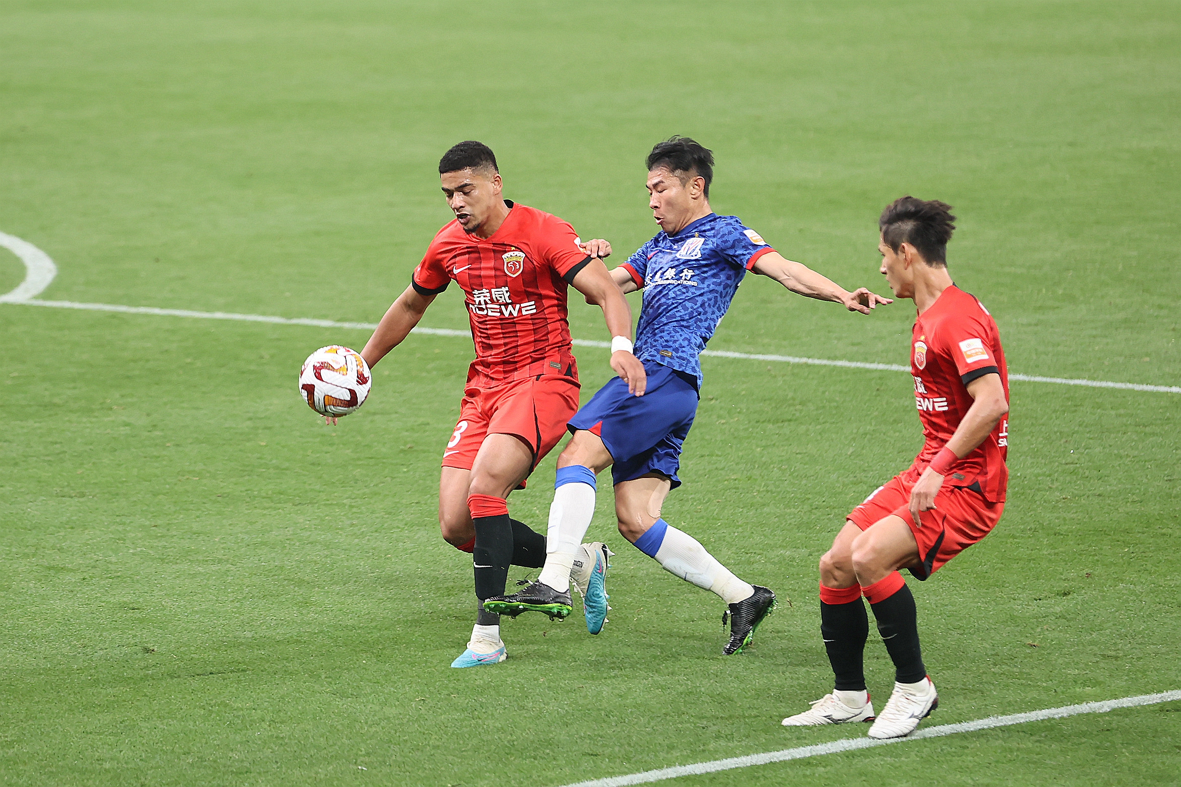 2023赛季中超上海德比首回合海港1比1与申花握手言和