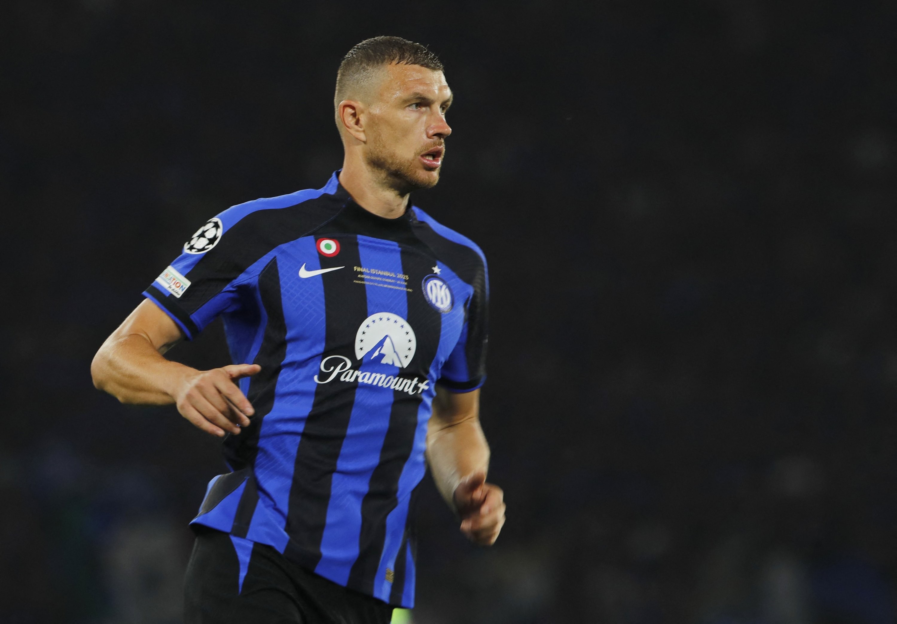 费内巴切官方37岁国米前锋哲科即将进行体检并完成转会