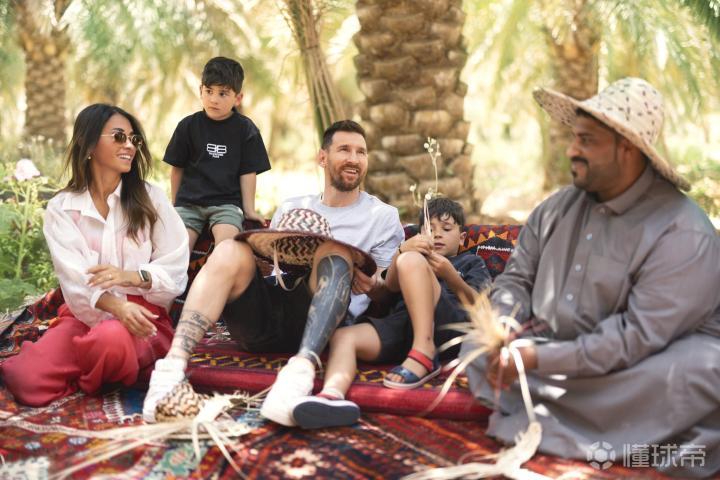 旅游大使上線，梅西帶著安東內拉和孩子們在沙特游玩
