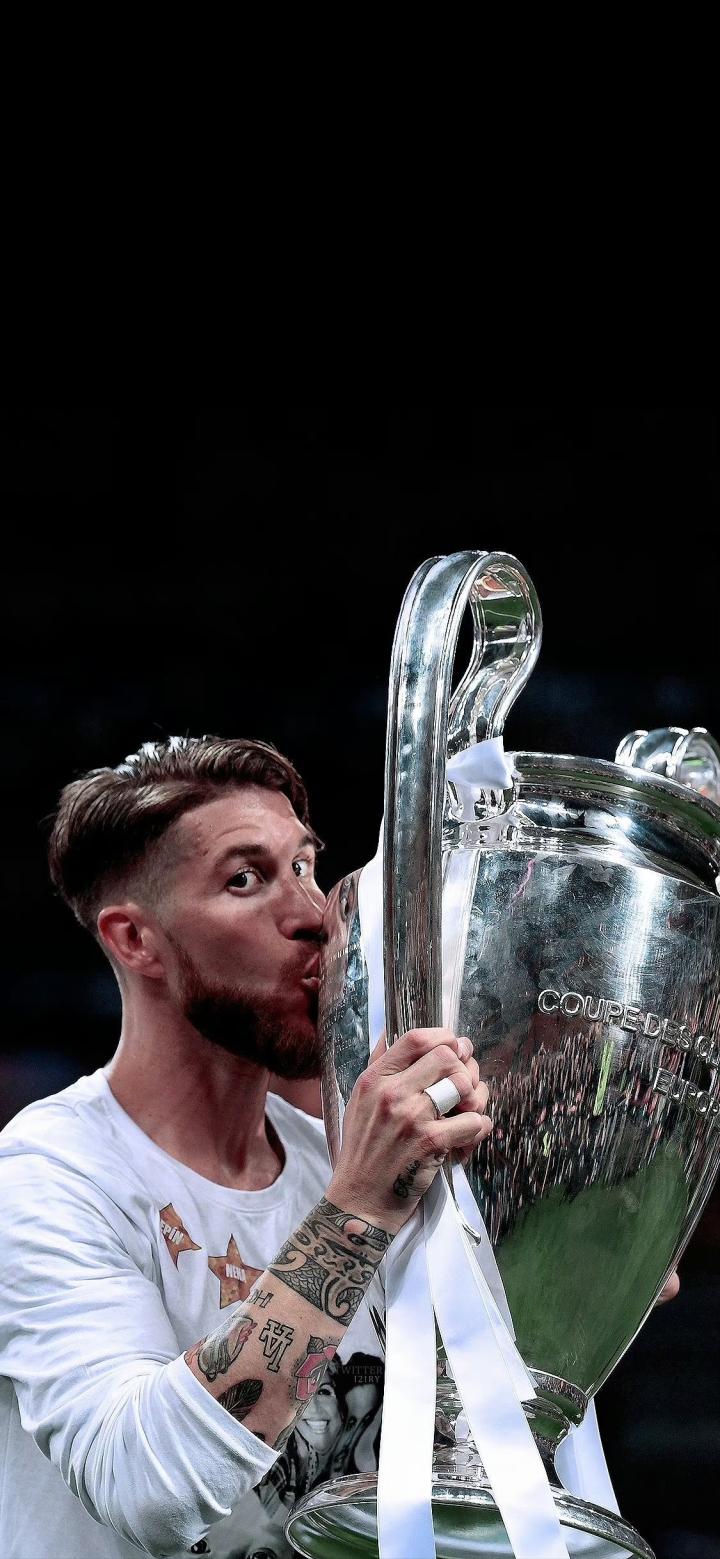 皇马壁纸第五十四期拉莫斯特刊就压着打