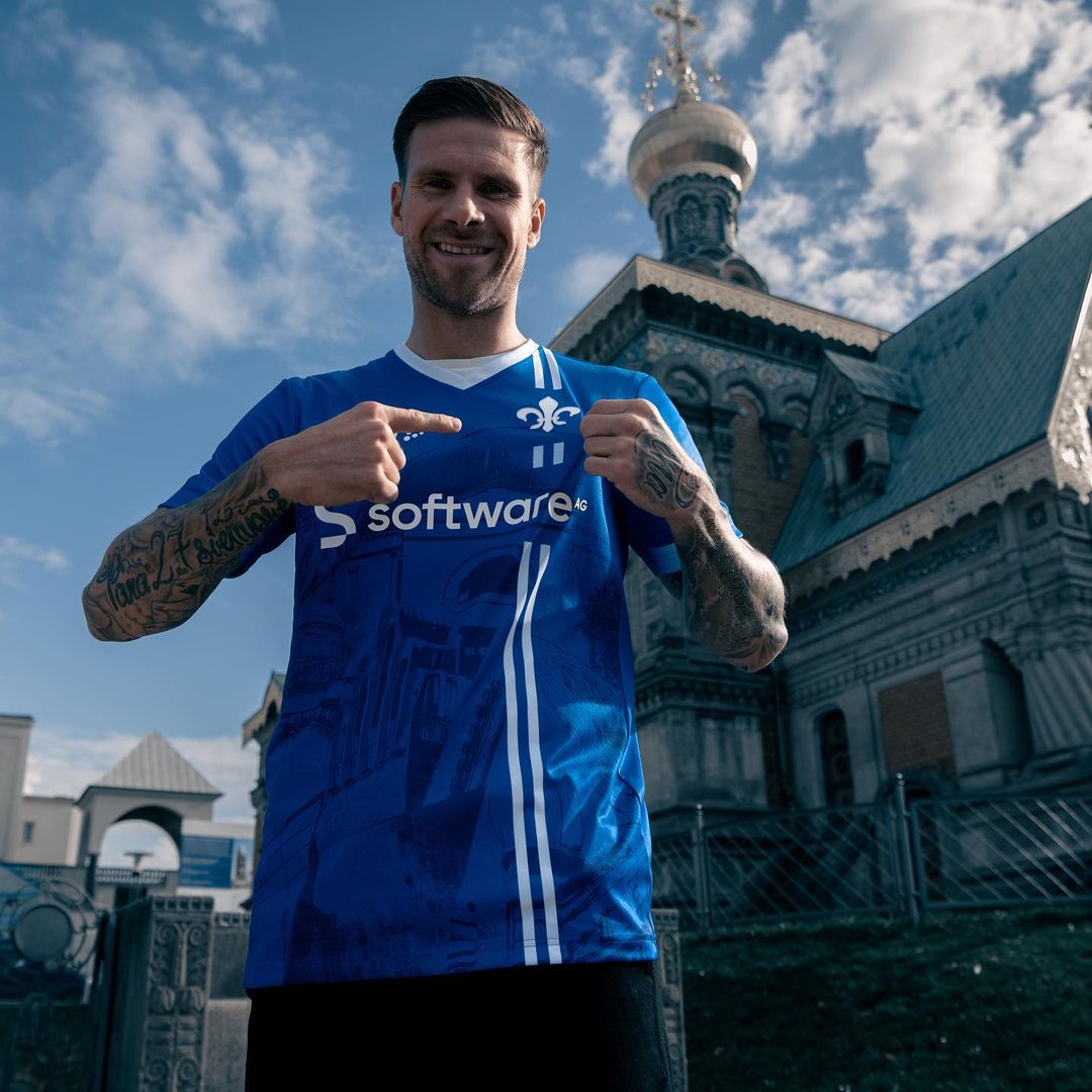 达姆施塔特发布俱乐部125周年特别球衣.