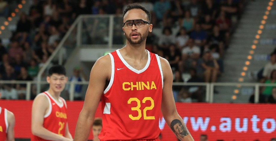 郭艾伦李凯尔自己也很着急我看好他下场比赛的表现