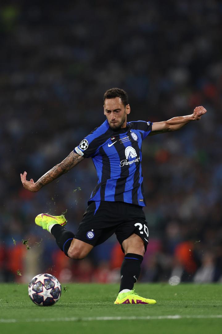 49场比赛4球8助攻73恰尔汗奥卢交出