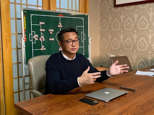 而俱乐部前投资人李旭东前脚才应付完跟淄博星期天创始人宋建设的纠纷