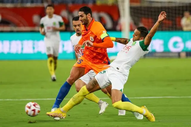 费莱尼的中超岁月:5年坚守终有一别,有冠军还有满满回忆