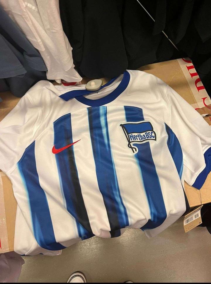 谍照柏林赫塔2324主场球衣这个模板不