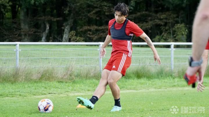 丹麦超瓦埃勒官方：20岁中国后卫李嗣镕将加盟克罗地亚球队