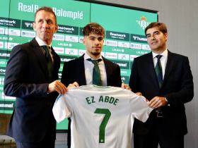 Abdul explains his decision to leave Barcelona at the Real Betis new player presentation