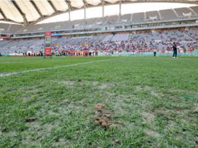 韩国球员连发声抱怨球场草坪质量