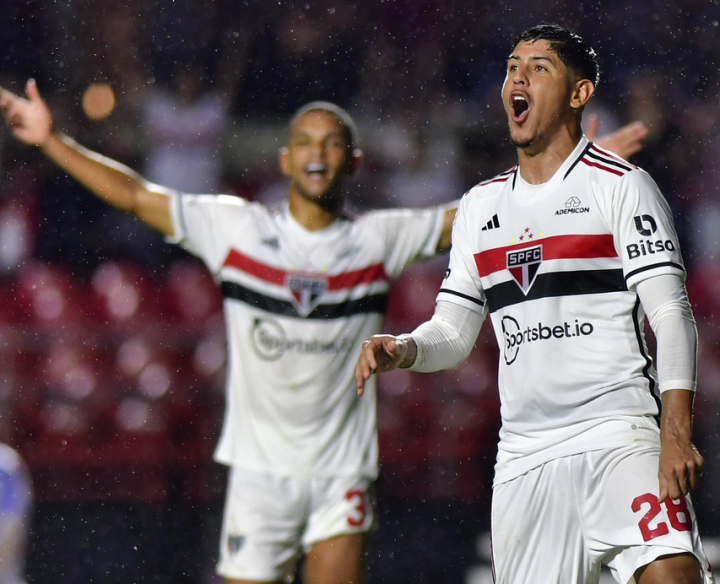 2023巴甲22轮补赛圣保罗主场21击败科里蒂巴