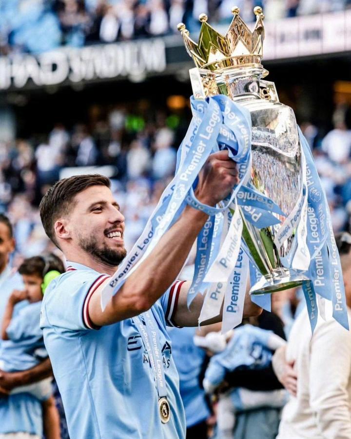 曼城动态3年前的今天鲁本迪亚斯加盟曼城3