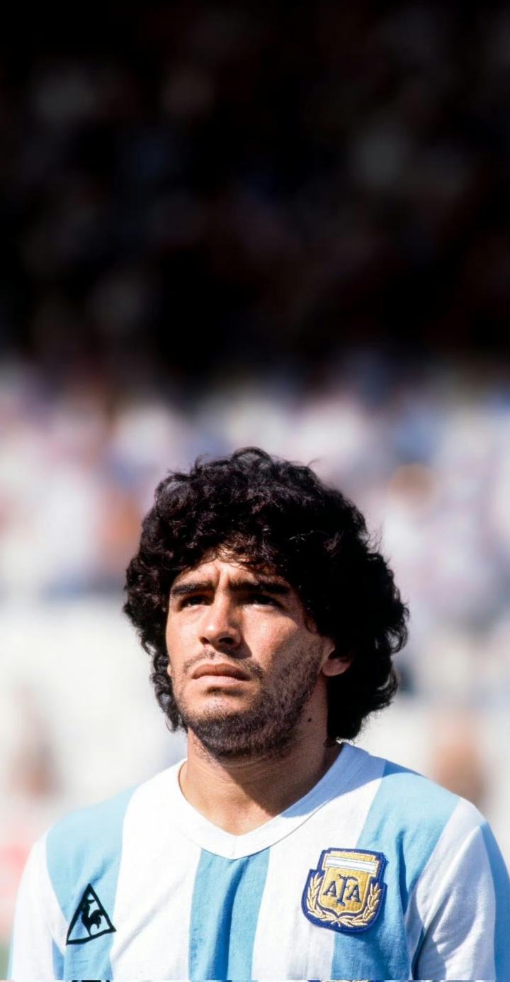 足球壁纸马拉多纳3