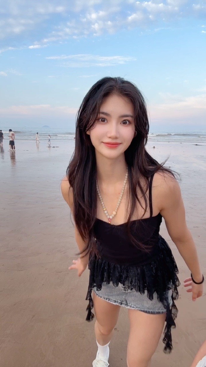 夏思凝更新社媒：首先你要快乐，其次都是其次|田径|懂球帝