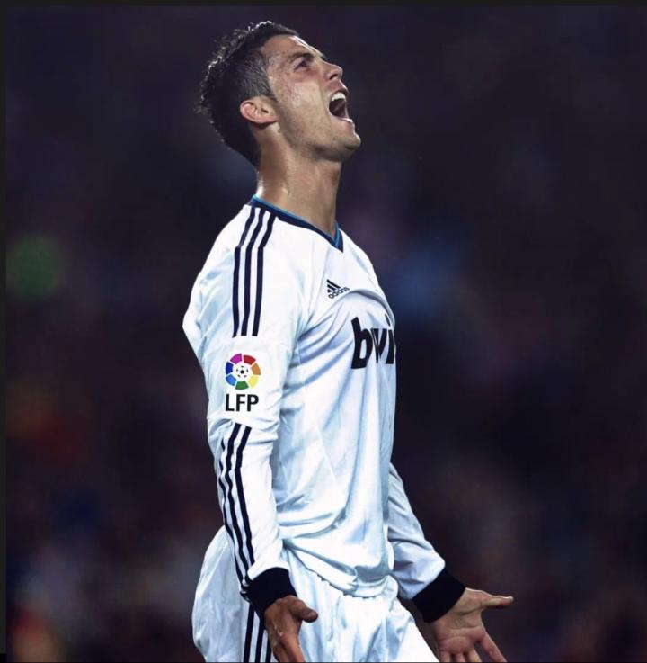 c罗老照片:本期总裁老照片为皇马&曼联一期你更喜.