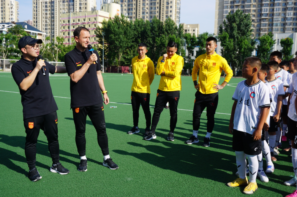 聊聊当年我在大连东北路小学踢球的故事